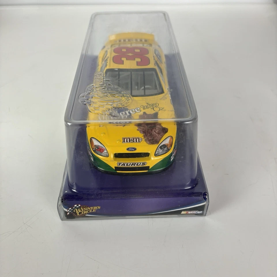 Elliott Sadler #38 Pedigree The Wizard Of OZ 2004 1/24 Nascar 压铸全新带盒 — 第 2/4 张图片