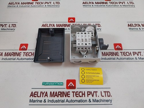 ABB BWS 316 TPN Safety Switch-Disconnector 2CMA142417R1000 - Picture 8 of 13