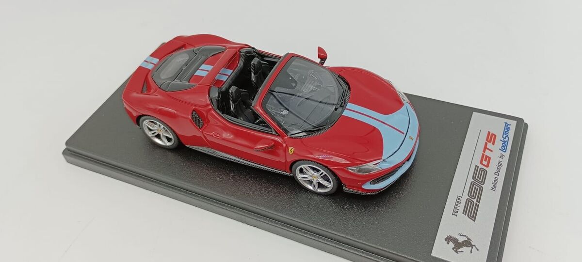 Looksmart LS538B Ferrari 296 GTS Rosso Corsa + Azzurro La Looksmart LS538B Ferrari 296 GTS Rosso Corsa + Azzurro La
