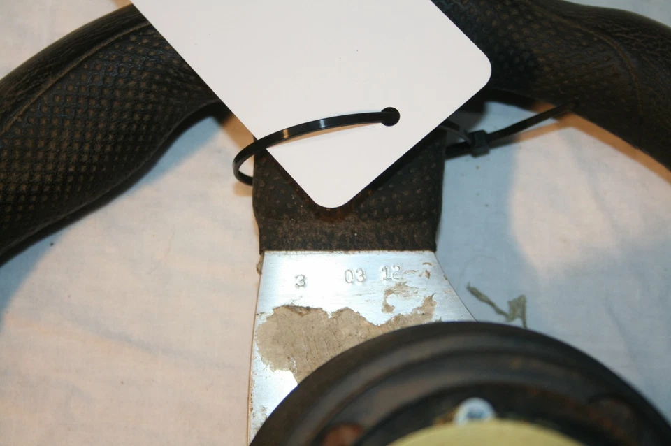 Lenkrad Sportlenkrad Raid 300mm Durchmesser passend für Toyota MR2 W1 1984-1989 - Bild 3 von 4