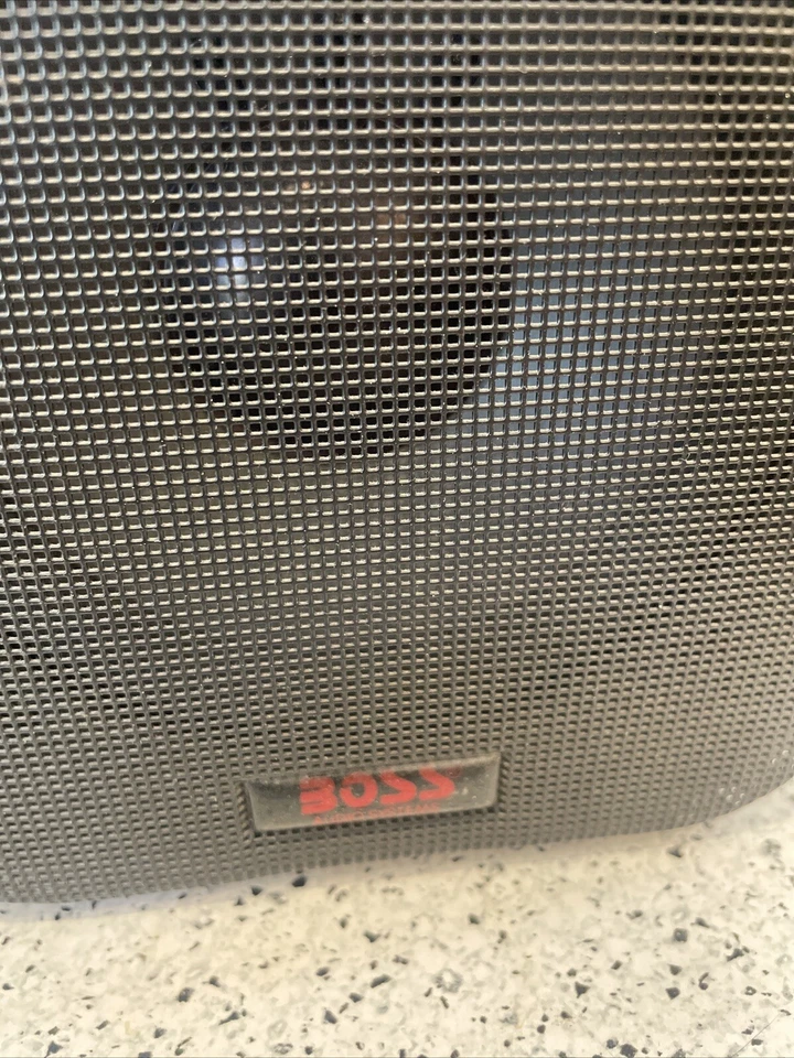 Two Boss Audio 2 Way Monitor Style Box Speakers AVA-6375 - Image 3 of 4