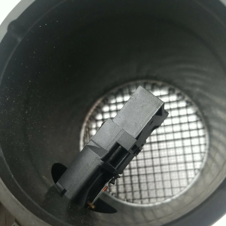 2003 Volvo V70 Mass Air Flow Sensor Maf Sensor Meter 0280218088  8670115 Oem 03 - Image 3 of 4