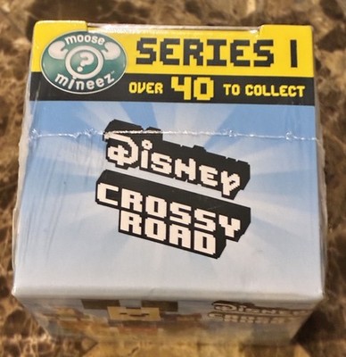 NEW DISNEY CROSSY ROAD SERIES 1 MYSTERY FIGUREINE INSIDE TOY