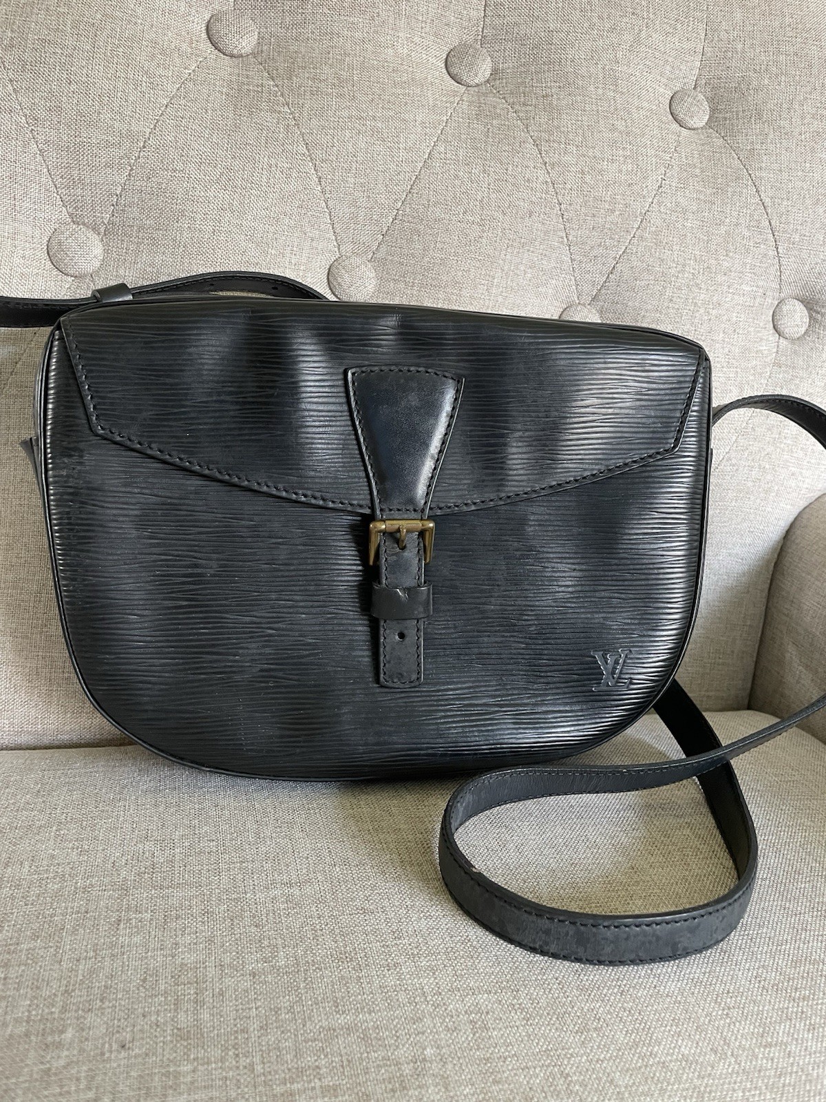 Authentic Louis Vuitton Jeune Fille Epi Leather Crossbody Bag