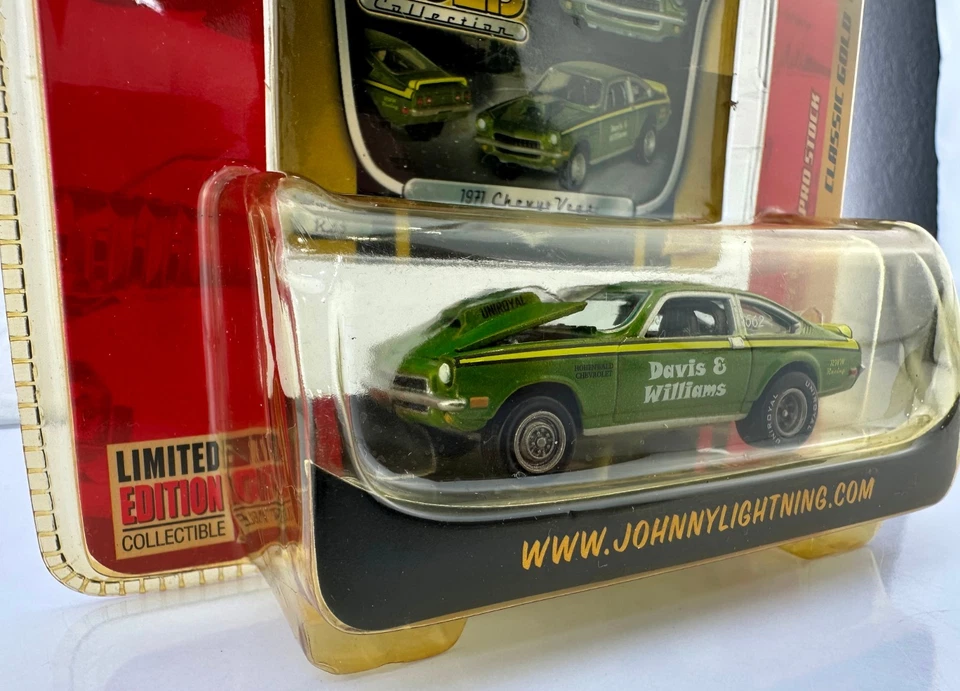 Johnny Lightning 1971 Chevy Vega Pro Stock Classic Gold Diecast 1:64 Scale Green - Image 2 of 4