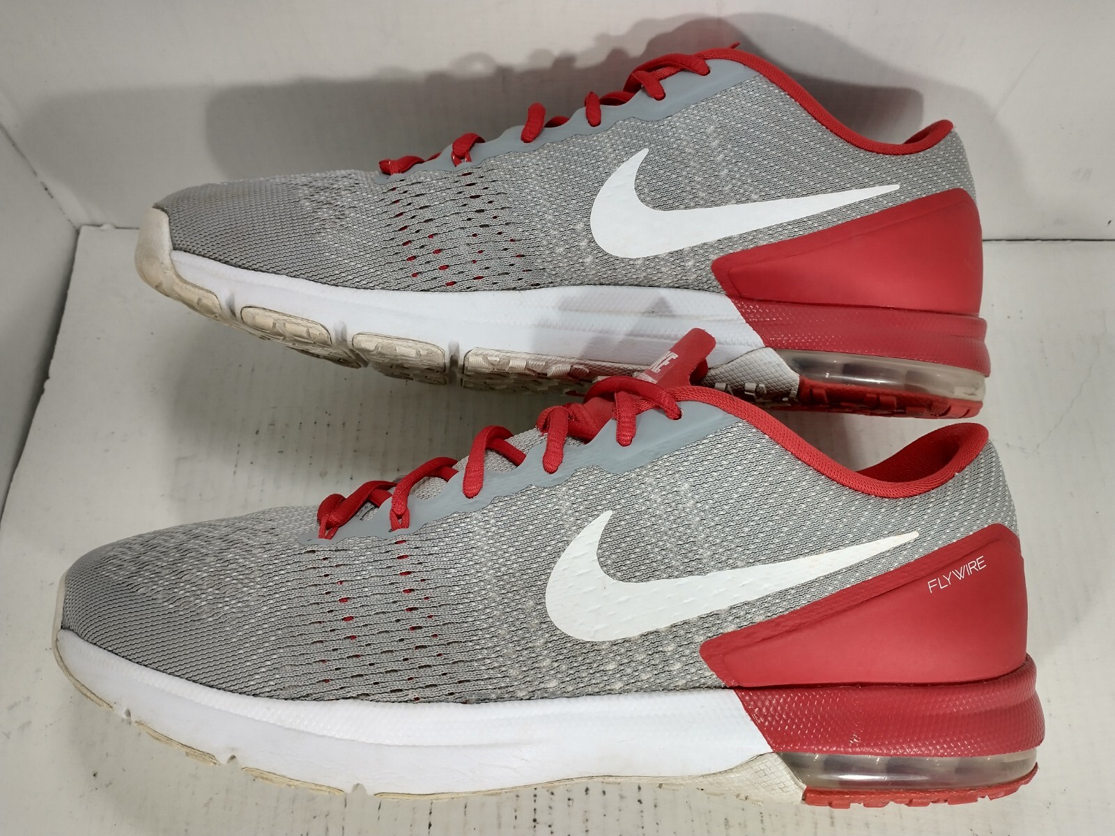 nike men's air max typha training