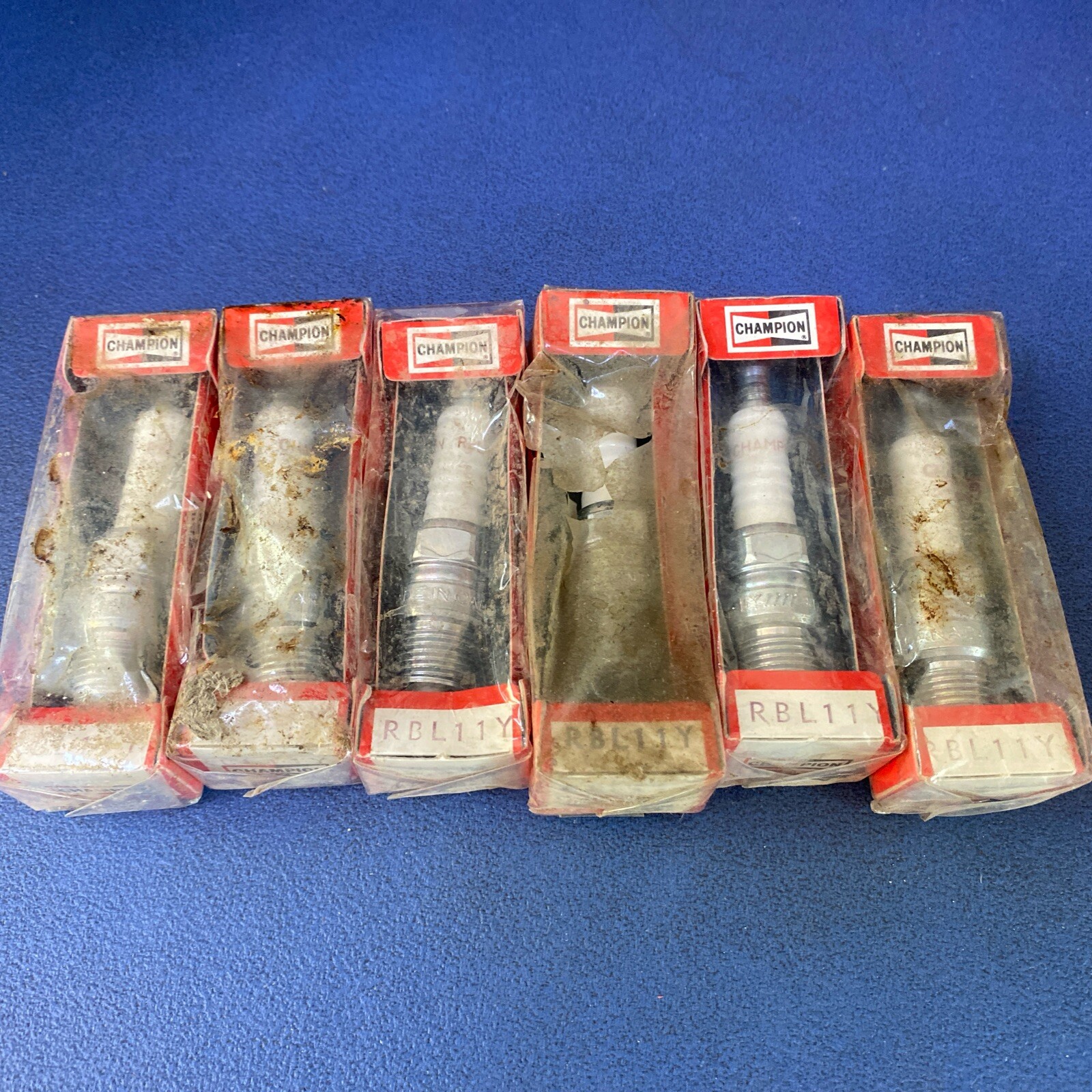 6 x Champion Spark Plug RBL11Y === same day dispatch