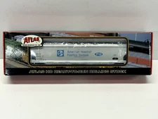 Atlas HO American Hoechst Plastics ACF 5701 Center Flow Hopper #98319. New!