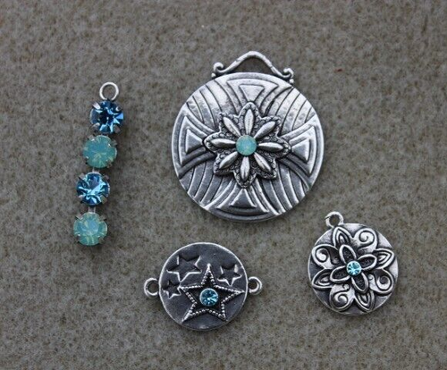 Pendentif strass Limule d'Asie 10x8mm - La Perlerie 22 Pendentif strass Limule d'Asie 10x8mm - La Perlerie 22