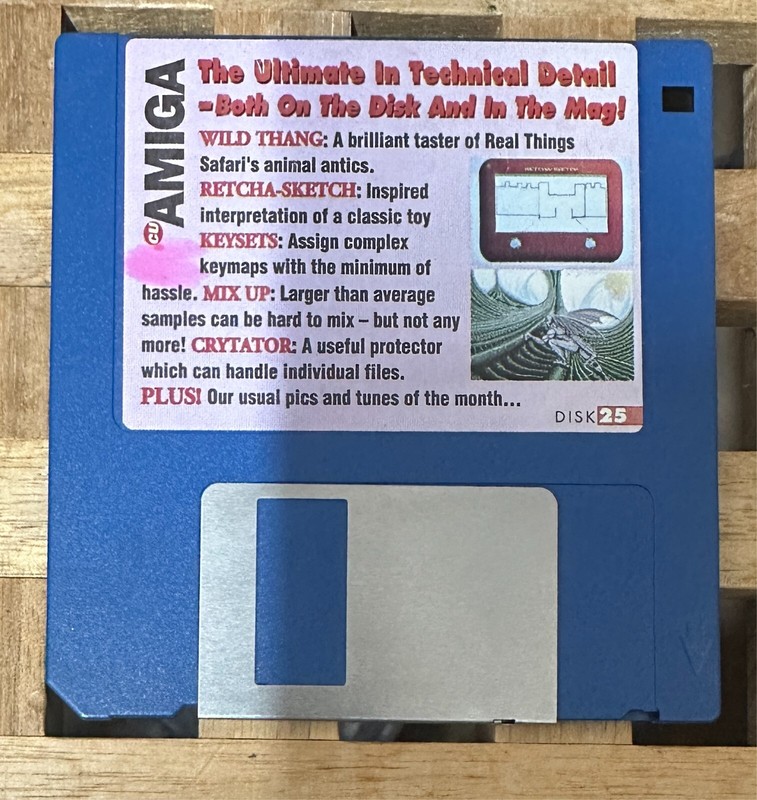 COMMODORE AMIGA ULTIMATE IN TECHNICAL DETAIL SEE PICS FLOPPY DISK