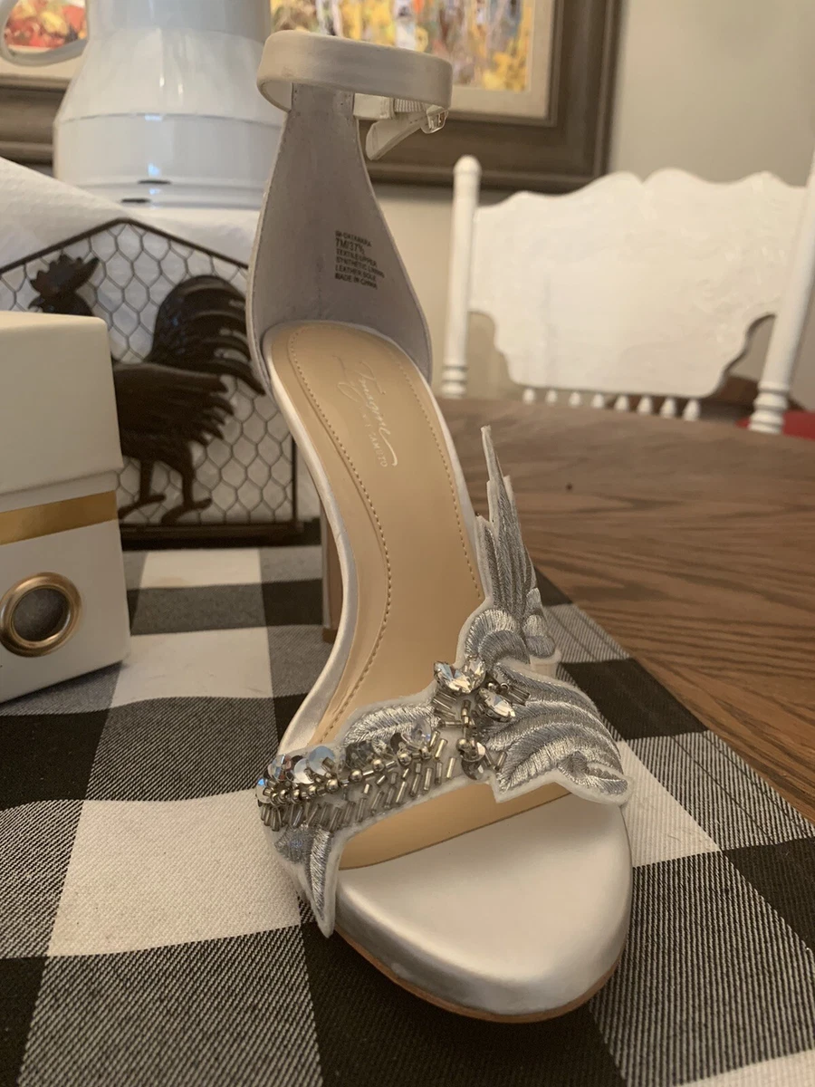 Imagine Vince Camuto Dayanara Satin Stone Embroidered Heel Size 7