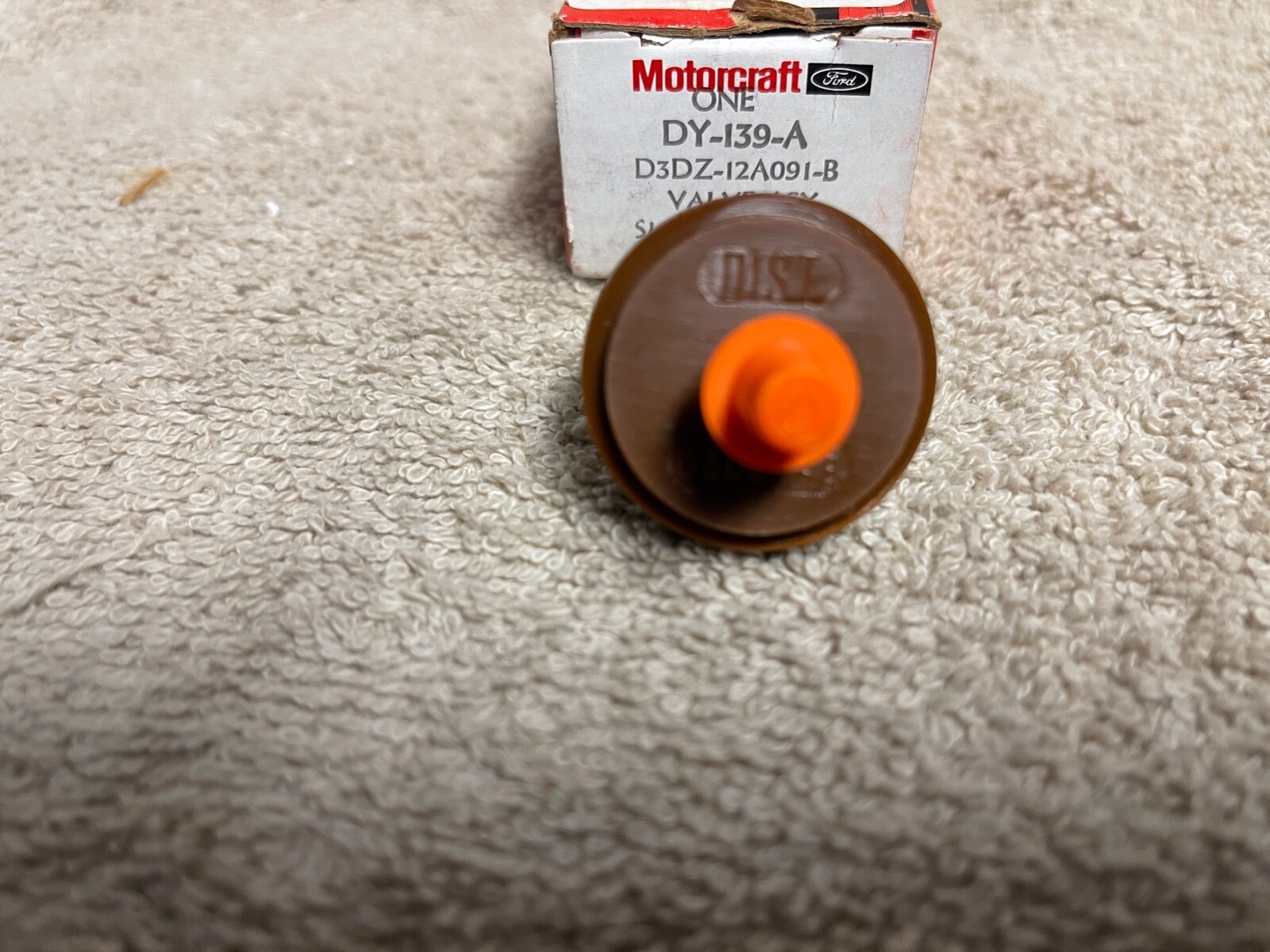 Ford Motorcraft DY139A / D3DZ12A091B Spark Delay Valve Assembly for