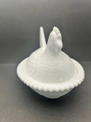 Vintage Indiana Milk Glass Hen On Nest Covered Dish With Beaded Rim White