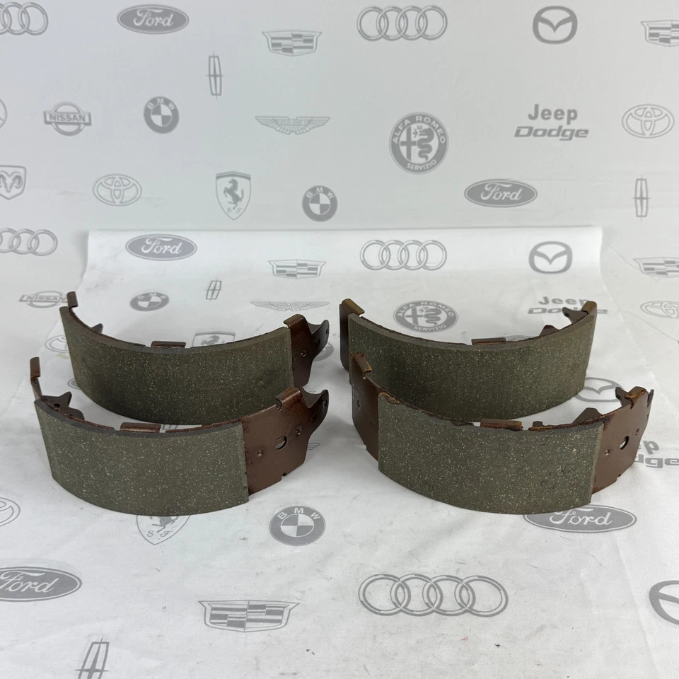 Juego de zapatas de freno de tambor trasero centrado Toyota Corolla Matrix 2003-2008 110.05380 Foto 4 de 4