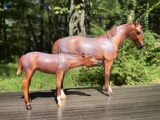 Breyer Christmas Web Special Thoroughbred Mare and Foal Eve and Claus Retired