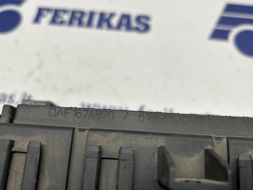 DAF XF105 fuse box 1674870 - Picture 3 of 4