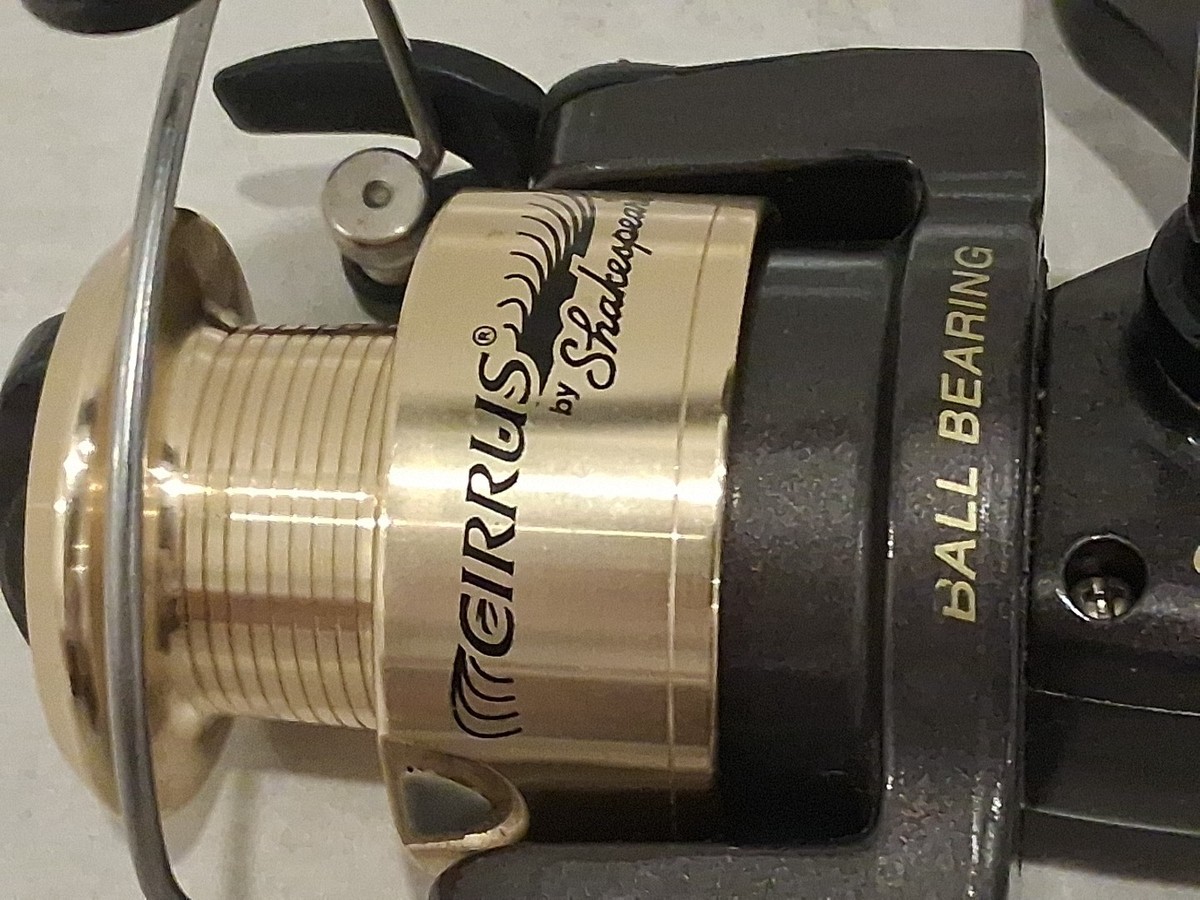 Vintage Shakespeare Cirrus CR035 Spinning Fishing Reel | eBay