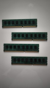 Corsair 16GB (4x 4GB) DDR3 RAM Arbeitsspeicher PC3-14900 4 MODULE