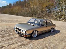 1:18 BMW 528i E28 tuning profondo con cerchi in vero alluminio ATS da 15 pollici