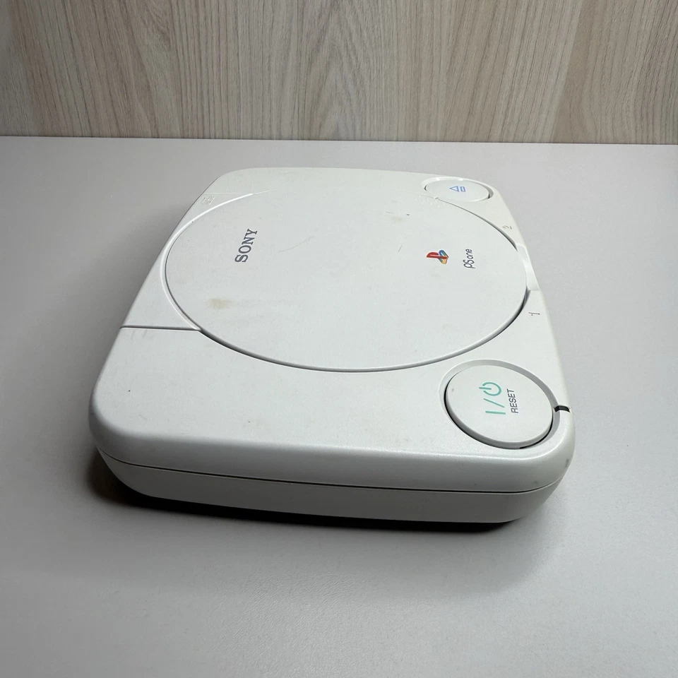 Sony PlayStation 1, foto 4 di 5