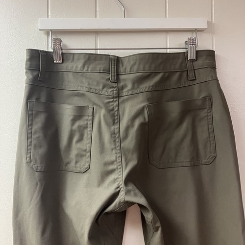 NWOT Swiss Tech Performance Gear Mens Travel Pants Size 30W X 30L Olive Pockets - Picture 5 of 9