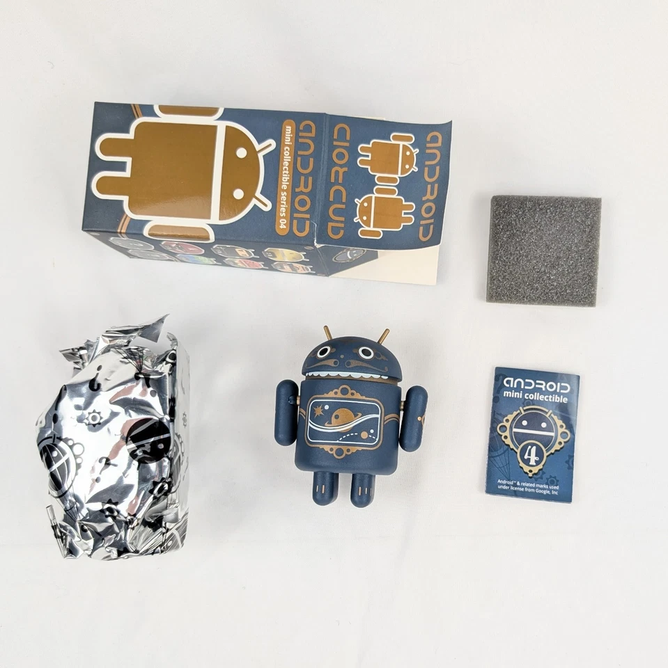 Android Mini Collectible Series 4 Astronomiton Vinyl Figure by Andrew Bell - Image 4 of 4