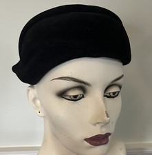 Vintage 1940s Christine Original Park Ave NY Black Velour Hat Small