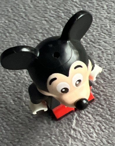 Lego Mickey Mouse 40478 Tuxedo Jacket, Red Bow Tie Disney Minifigure - Picture 5 of 8