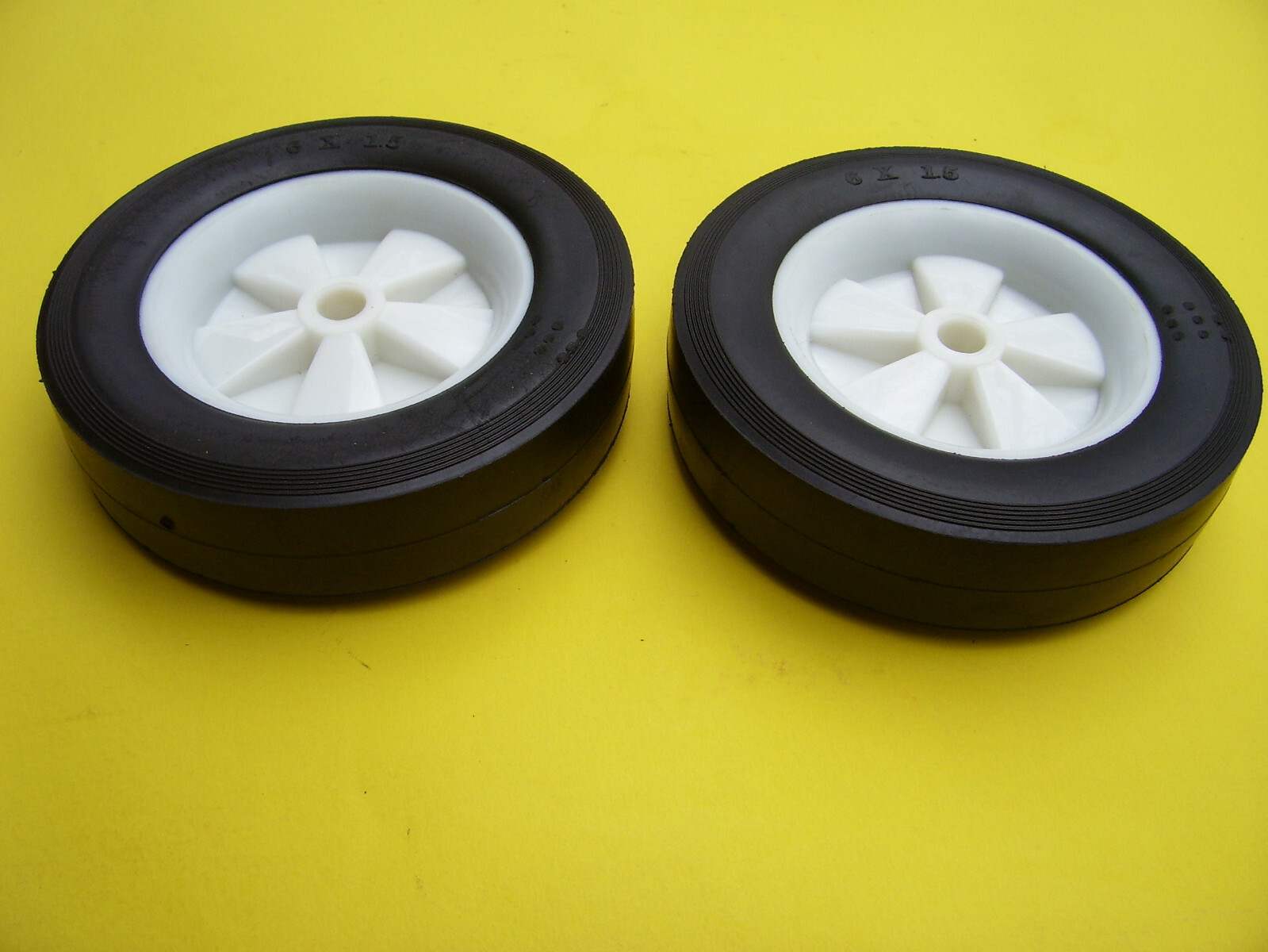 PAIR OF (2) LAWN BOY REPLACEMENT WHEELS 678636 (NEW) eBay