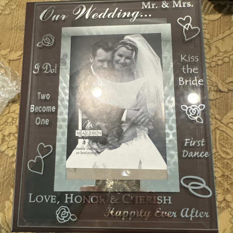 Malden Wedding Frame 4 X 6 New Glass In Box