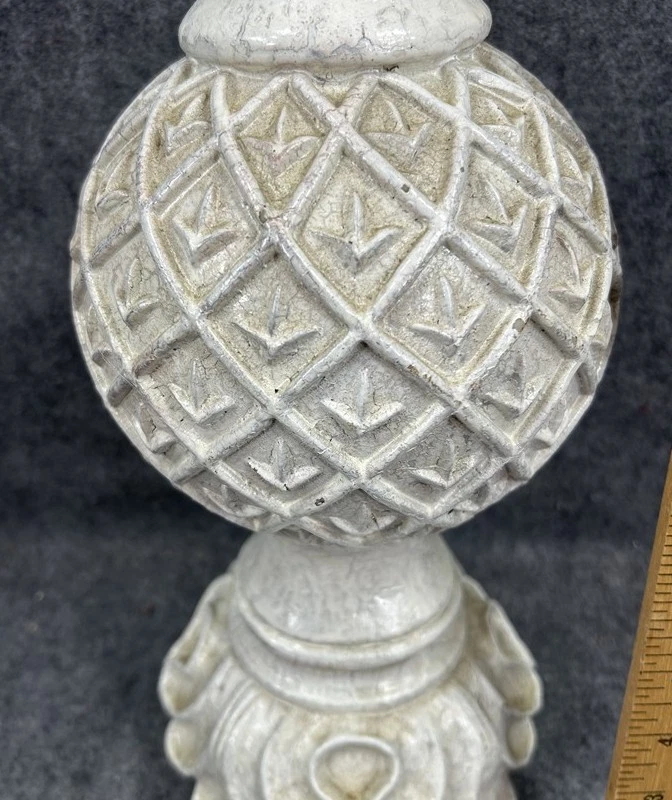 remate de madera antiguo alto grande 20 pulgadas. elegante pintura blanca antigua original años 1800  Foto 4 de 4