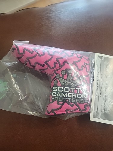 Scotty Cameron 2019 Valentines Day Pink Wave Dog Blade Headcover Crown Limited