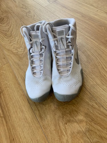 Stivali da boxe Nike TAWA, bianco-argento - taglia UK 10 - immacolati - usati pochissimo