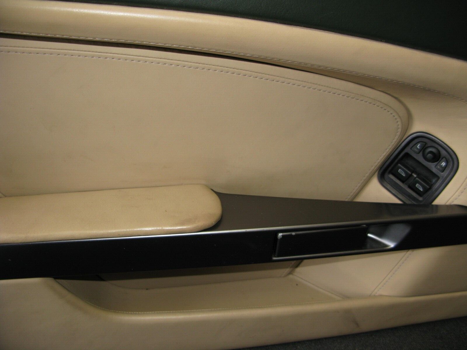 Aston Martin DB9 Left Door Panel 4G4323937ACW