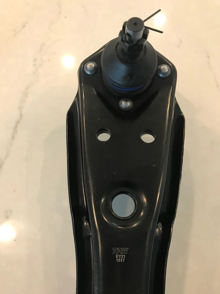 Brazos de control inferiores delanteros de rodillo Ford Mustang Mercury Cougar 1968-1973 (juego) Foto 2 de 4