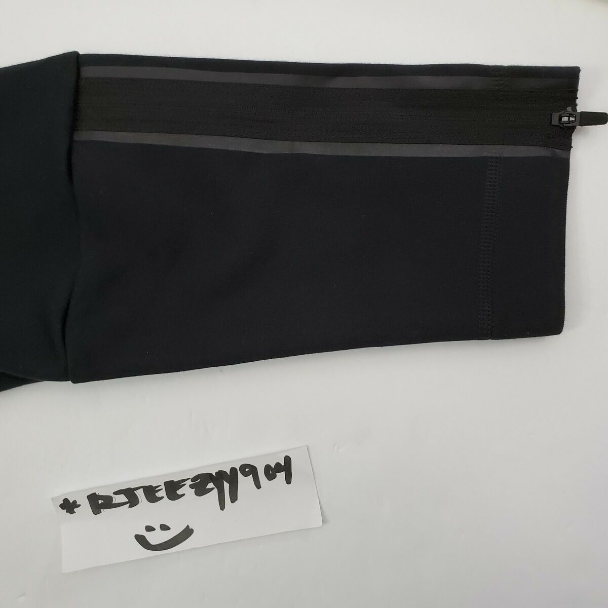 $140 Womens Size S Nike Tech Fleece Oversized Black Jacket $140 Womens Size S Nike Tech Fleece Oversized Black Jacket