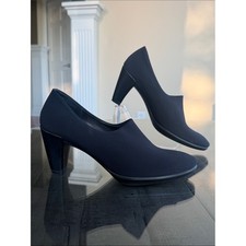 Ecco Black Mid-Heel Slip-On Pumps. Womens Size EU 37