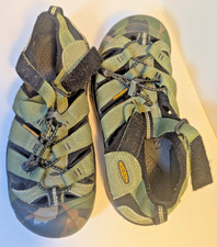 KEEN Newport H2 Sandals Size 5 Camo Water Hiking Sport EUC Green Camo