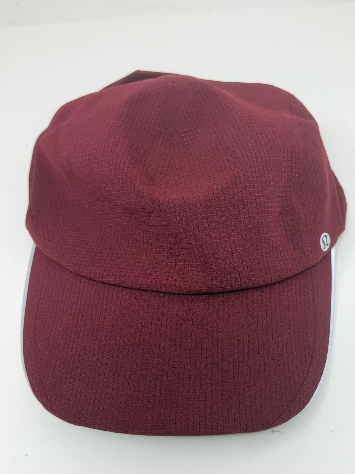 Lululemon Fast Free Unisex Run Hat WovenAir BBAY Burgundy Bay Size L/XL
