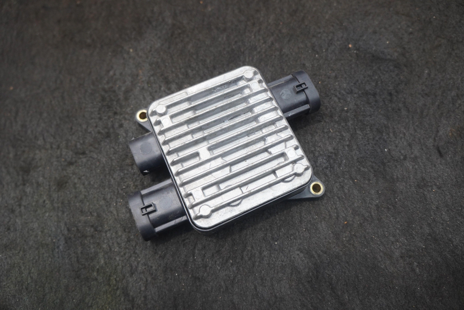 Fuel Pump Computer Control Module ECU 13K0109CP OEM McLaren 570S 2019