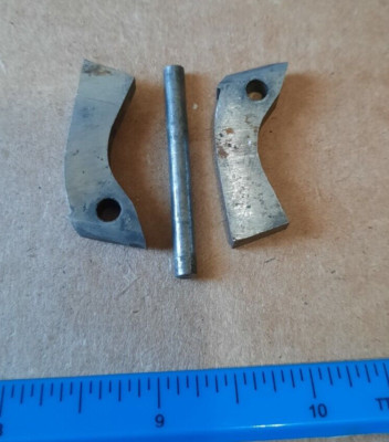 NR Davis & Sons SxS  16 Ga Hammerless Shotgun - Hammers