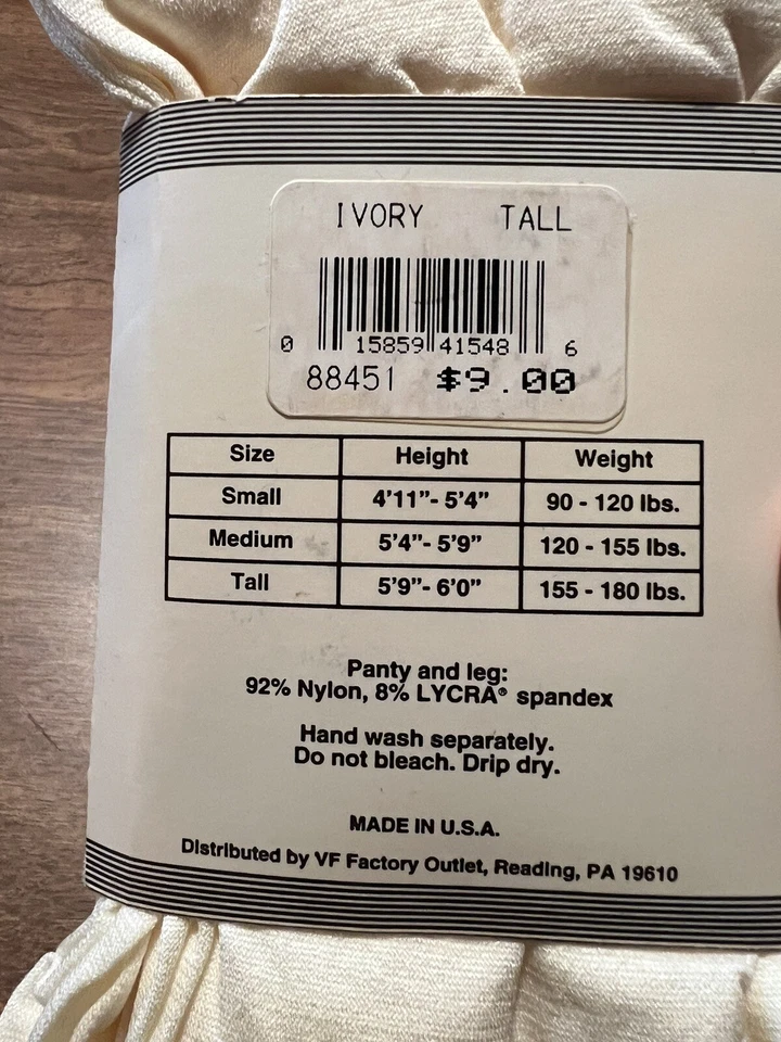 Medias Vanity Fair Street Vintage Satén Opaco Control Top ALTO Marfil Foto 2 de 2