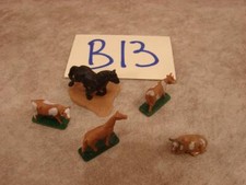 B13B VINTAGE HO SCALE RAILROAD SCENERY HORSES COWS