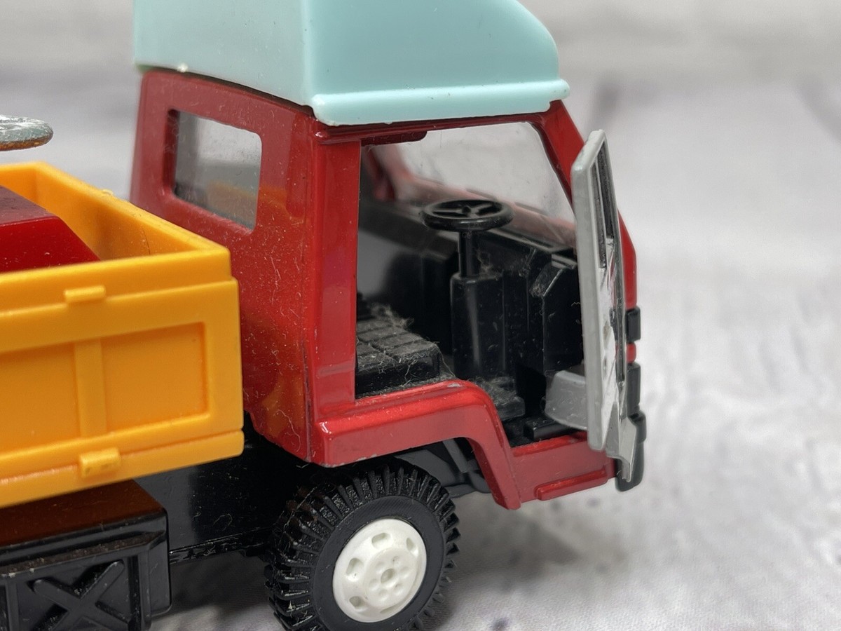 Yonezawa Toys (Diapet-Japan) Isuzu Truck Express