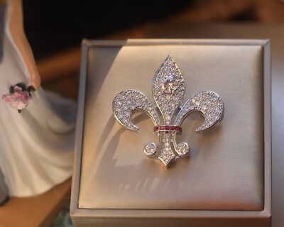 Brosche Schöne Eopque Spitze Blumen- Lys Fassung Aus Cz Rot Rubin Rhodium SC22