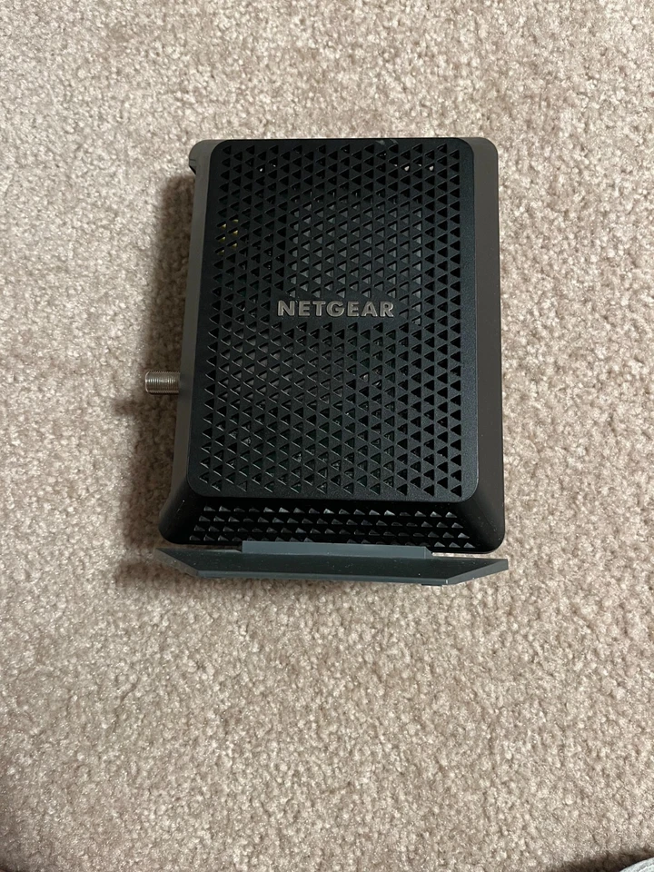 Cable módem NETGEAR CM700 cable módem de alta velocidad | DOCSIS 3.0 con cable de alimentación Foto 3 de 4