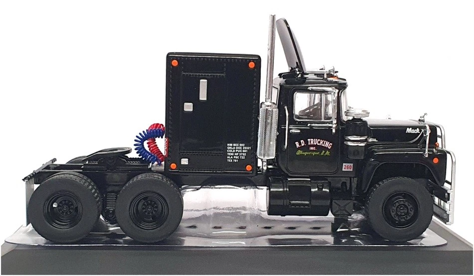 Ixo 1/43 Scale Diecast TR100 - Mack R Series Truck - Black - Image 3 of 4