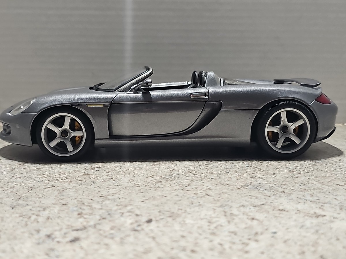 Rare Maisto Porsche Carrera GT 1:18 Infrared Diecast Car Loose NO