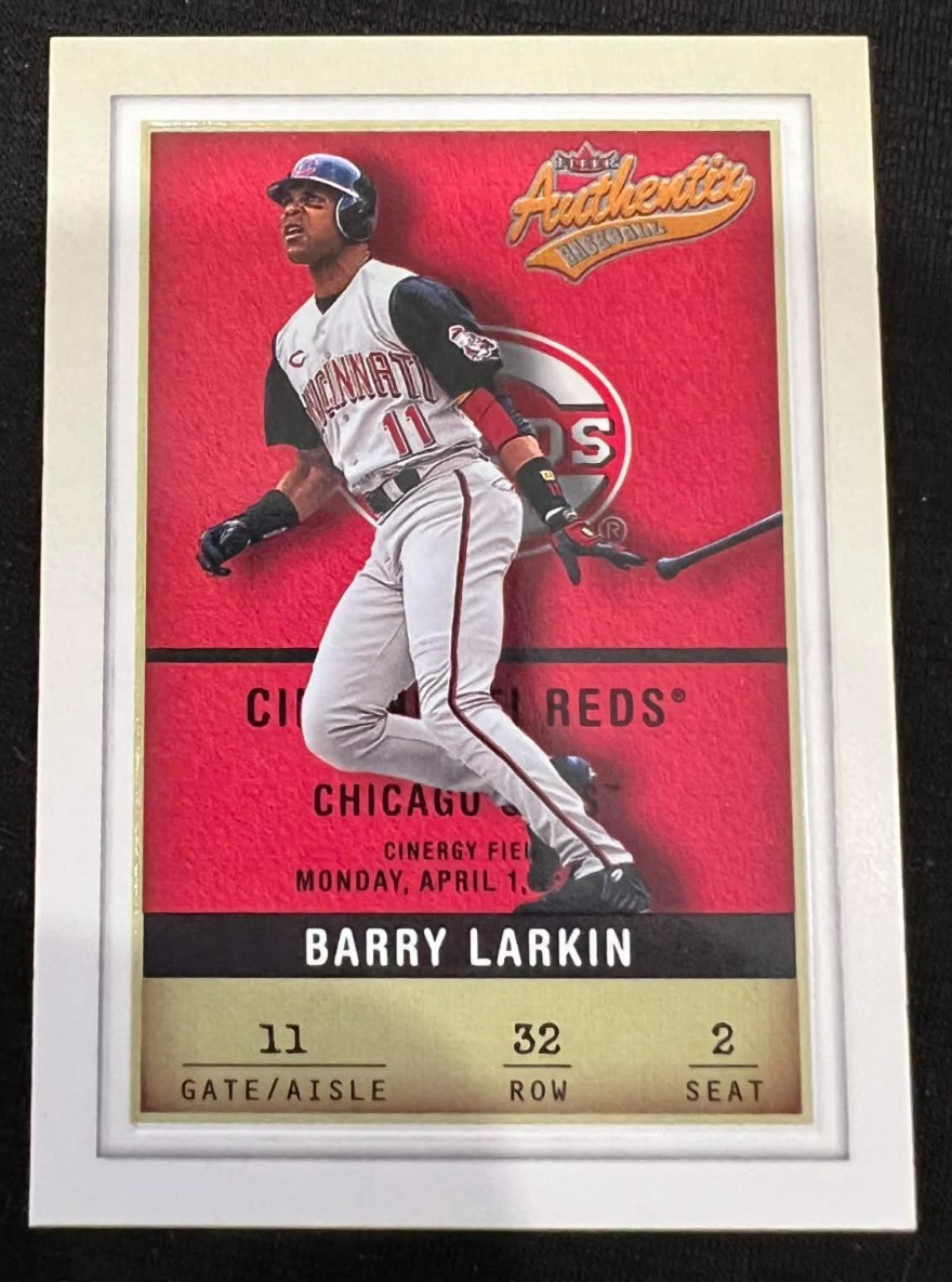 BARRY LARKIN 2002 Fleer Authentix #32 MLB HOF Legend Cincinnati Reds