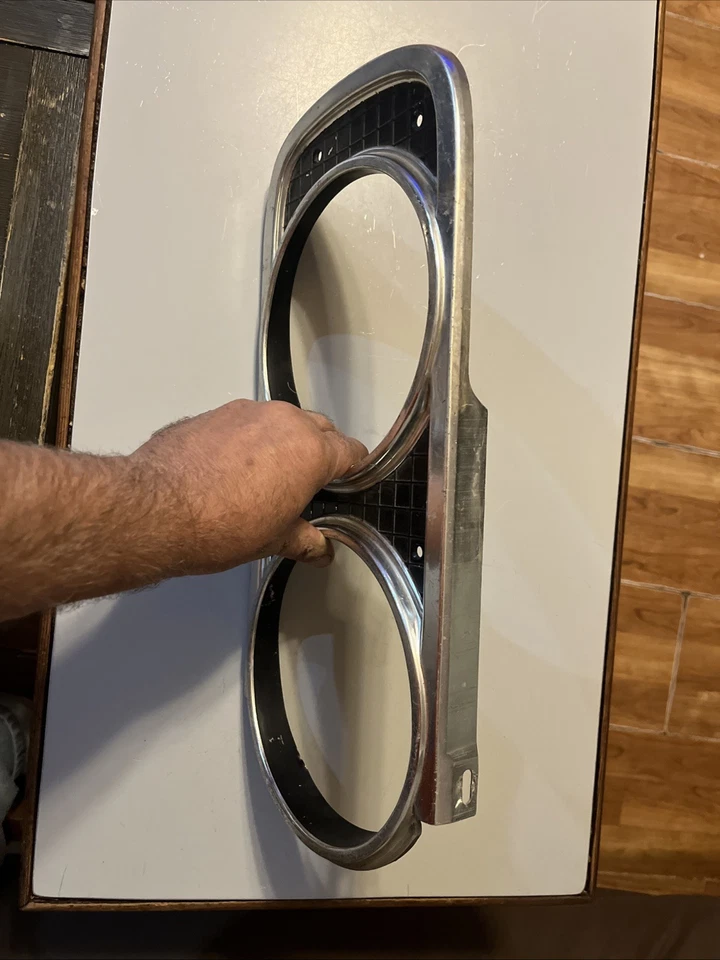 Dodge Coronet 1968 parrilla delantera faro bisel 500 R/T 440 lado del pasajero Foto 3 de 4